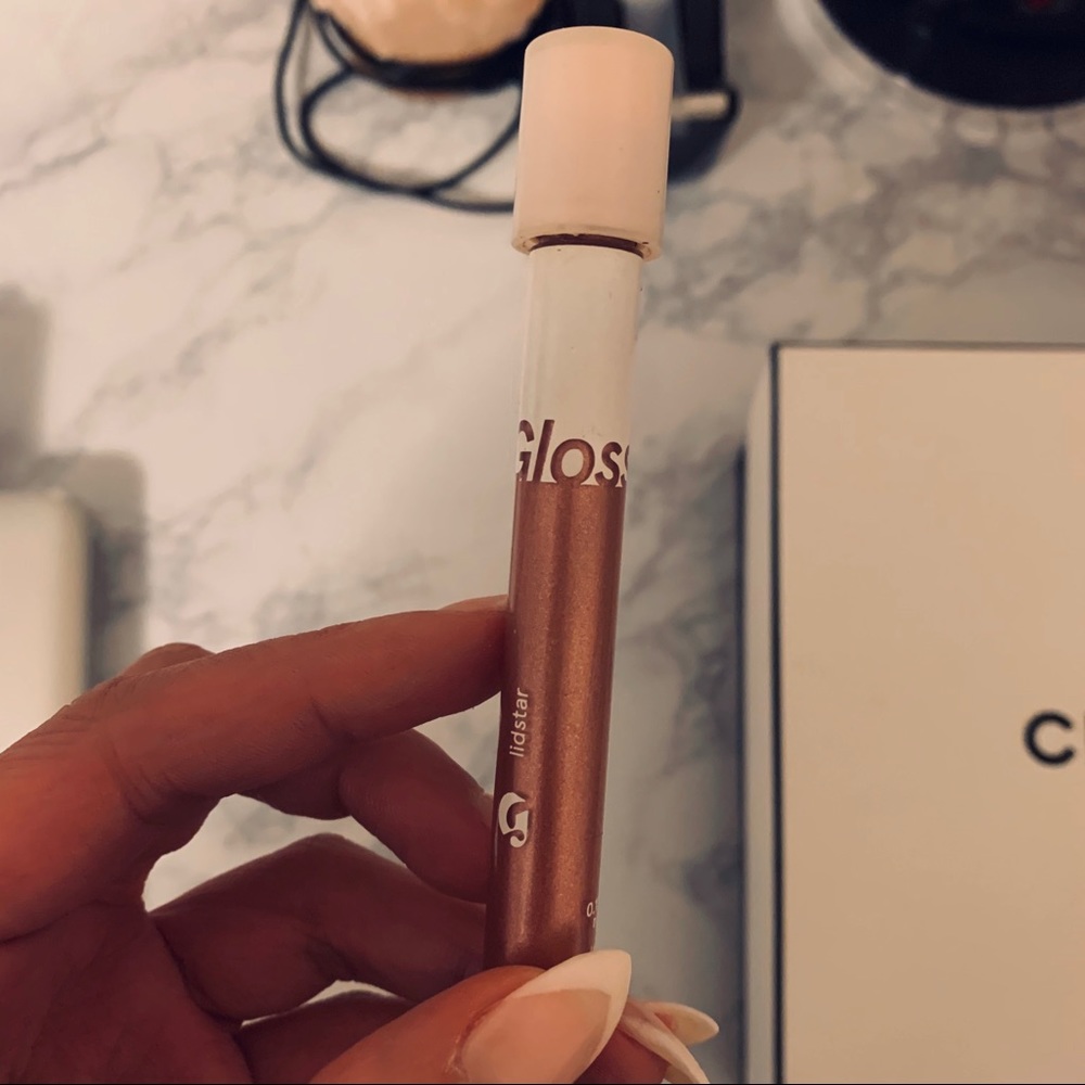 Glossier lidstar in Cub